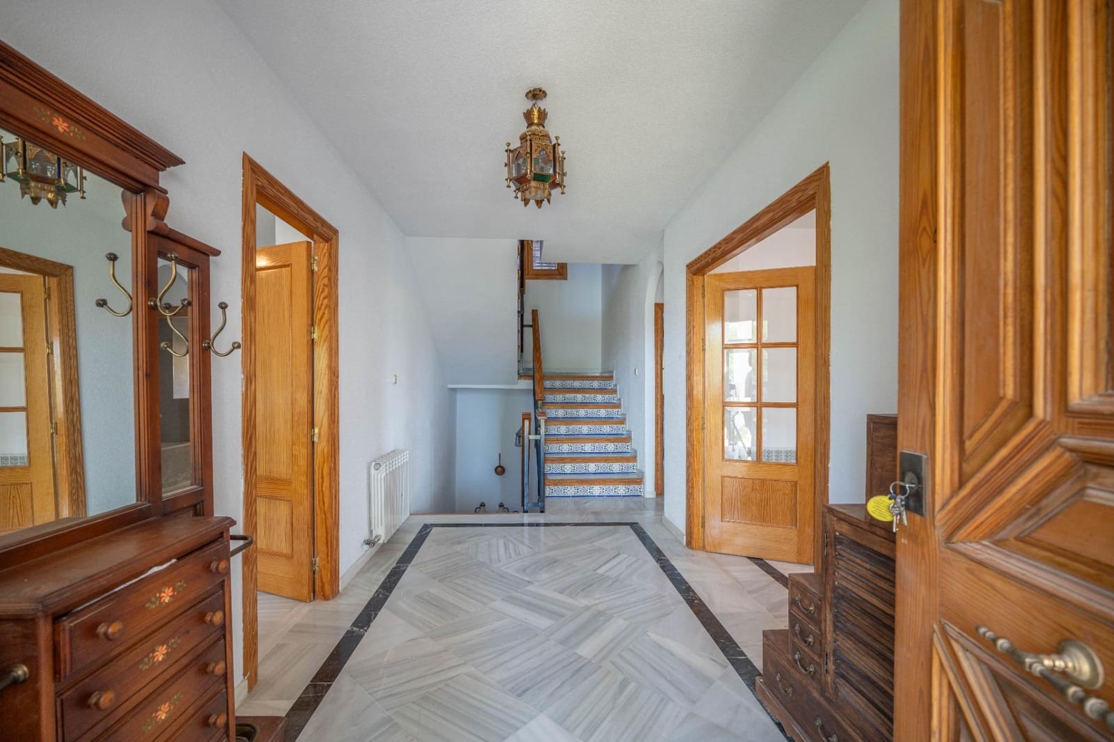 5 soverom Villa til salgs i Las Gabias med svømmebasseng garasje - € 425 000 (Ref: 9970609)