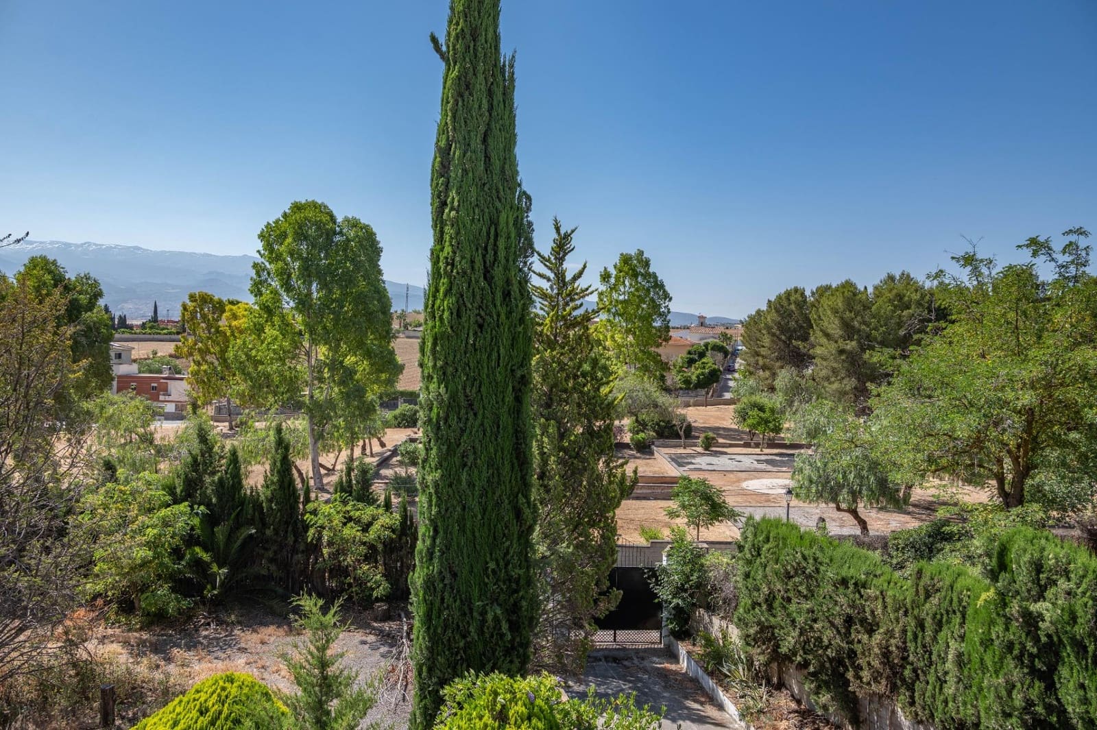 5 soverom Villa til salgs i Las Gabias med svømmebasseng garasje - € 425 000 (Ref: 9970609)