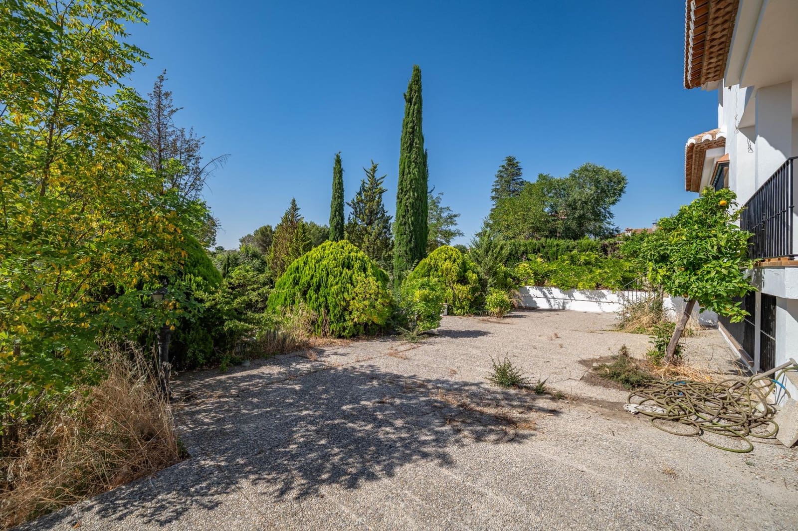 5 soverom Villa til salgs i Las Gabias med svømmebasseng garasje - € 425 000 (Ref: 9970609)