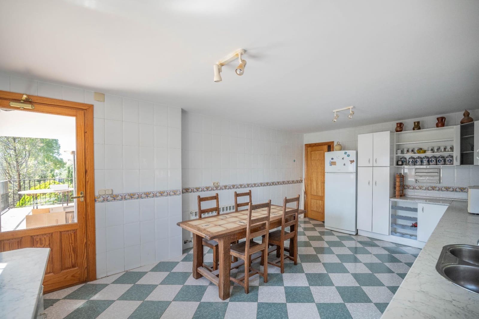 5 soverom Villa til salgs i Las Gabias med svømmebasseng garasje - € 425 000 (Ref: 9970609)