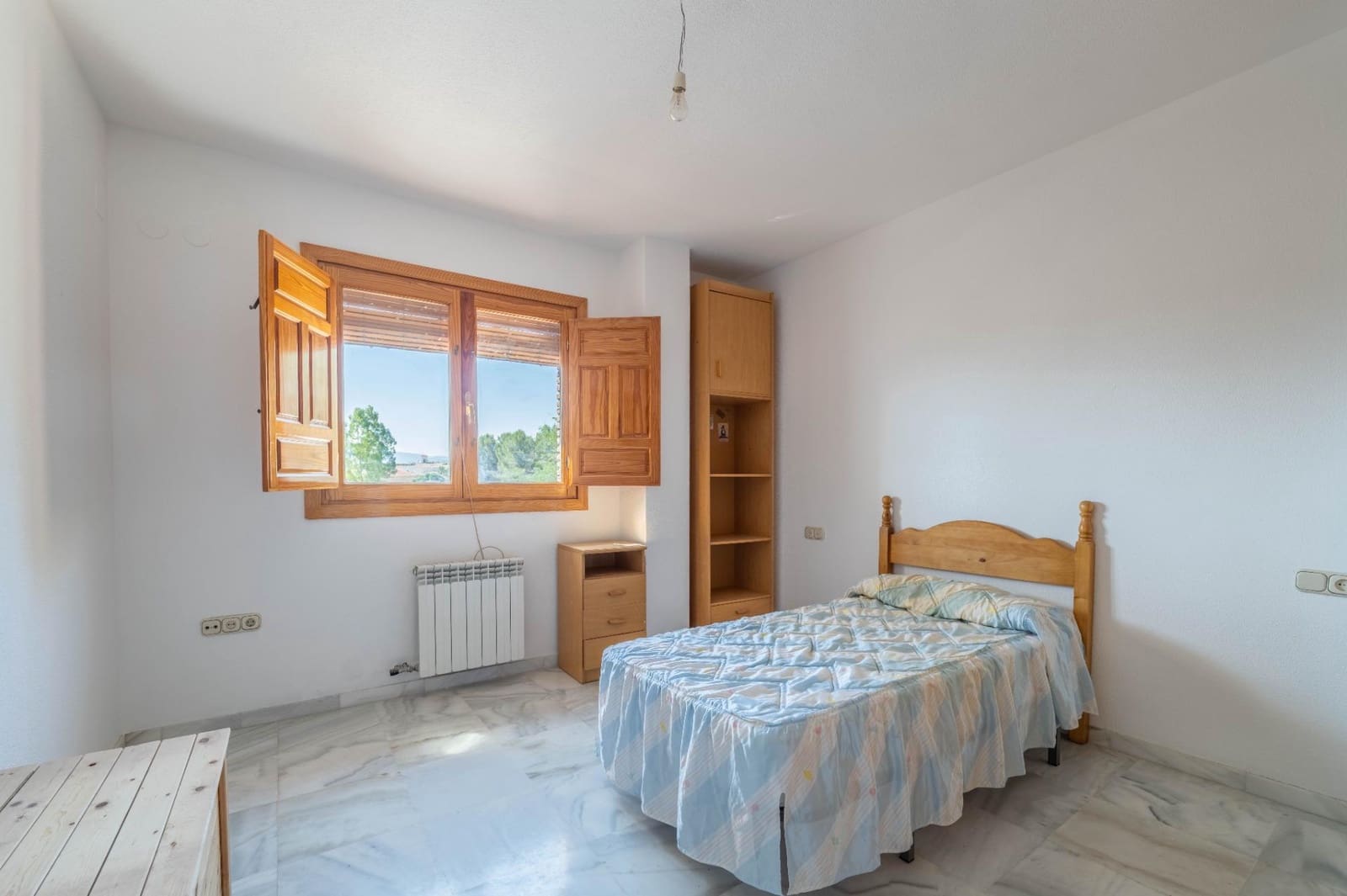 5 soverom Villa til salgs i Las Gabias med svømmebasseng garasje - € 425 000 (Ref: 9970609)