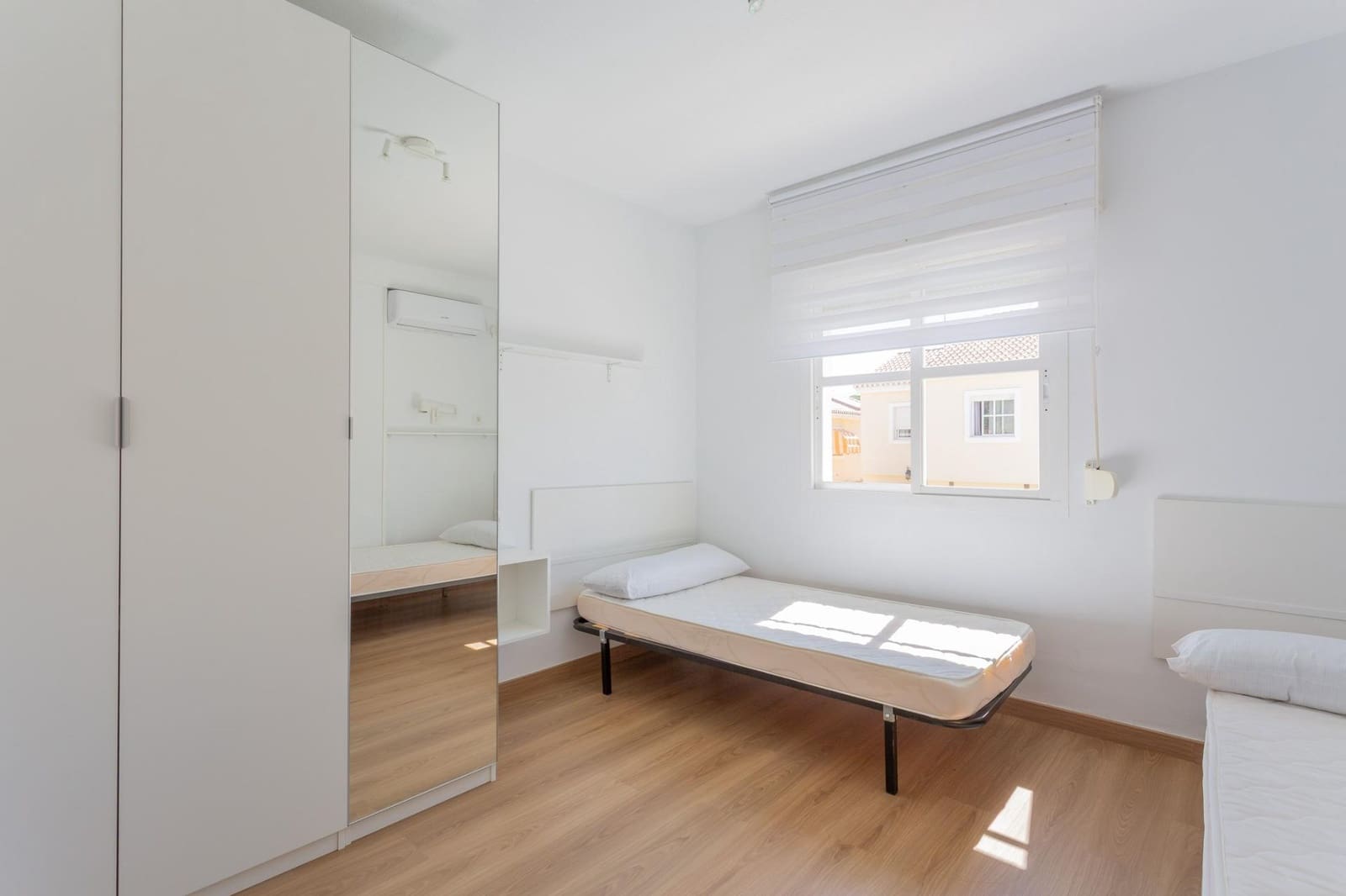 3 chambre Villa/Maison Mitoyenne à vendre à Alhendin avec piscine garage - 310 000 € (Ref: 9975431)
