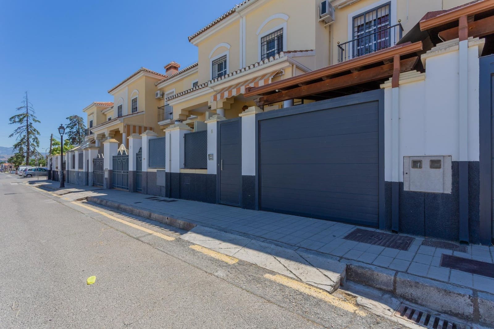 3 chambre Villa/Maison Mitoyenne à vendre à Alhendin avec piscine garage - 310 000 € (Ref: 9975431)