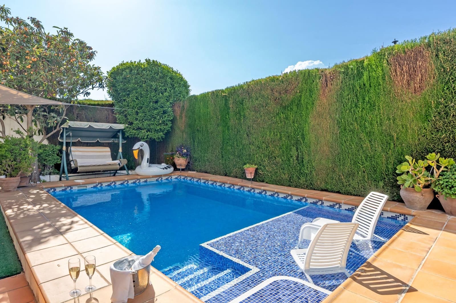 3 slaapkamer Villa te koop in Jun met zwembad - € 370.000 (Ref: 9975432)