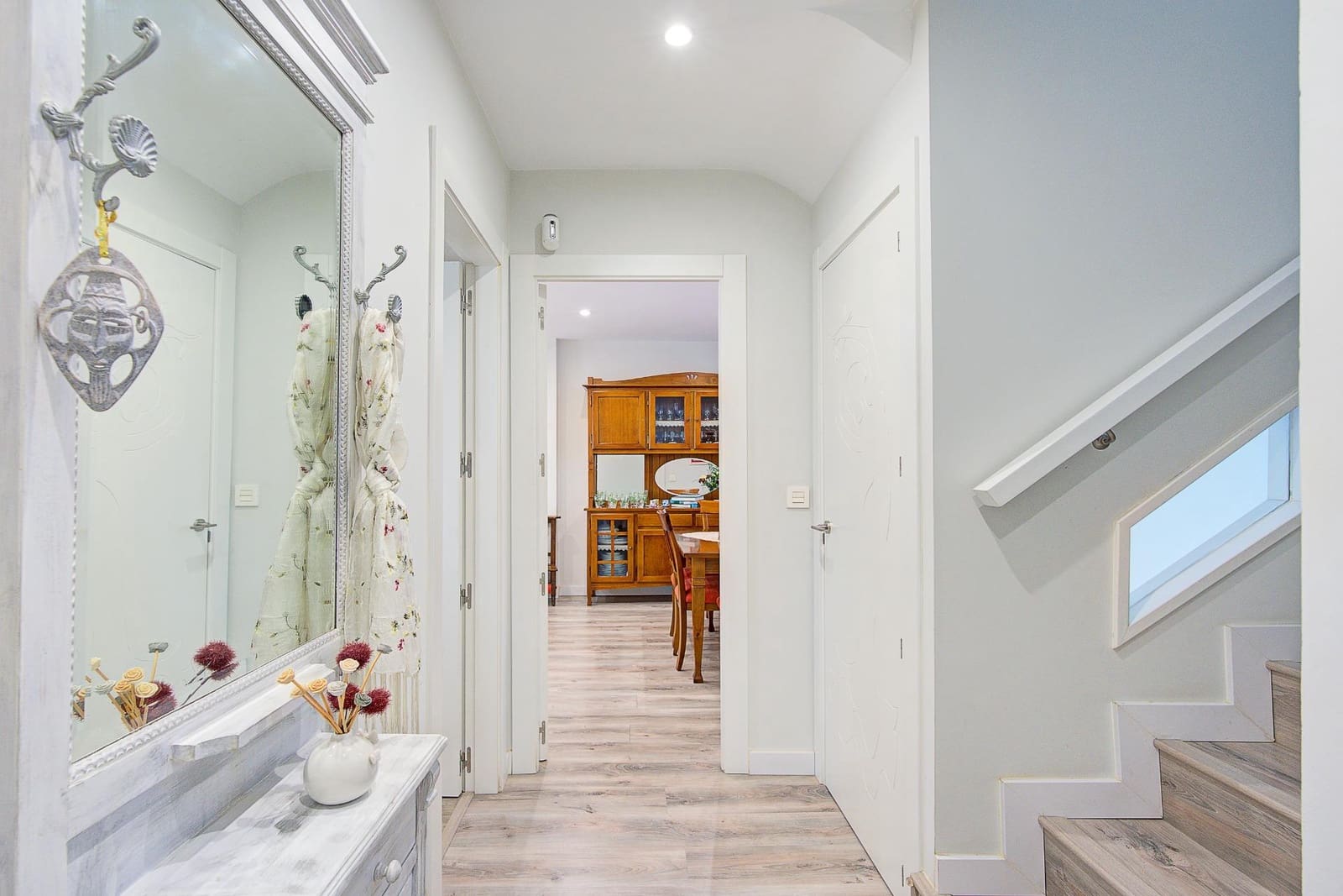 3 slaapkamer Villa te koop in Jun met zwembad - € 370.000 (Ref: 9975432)