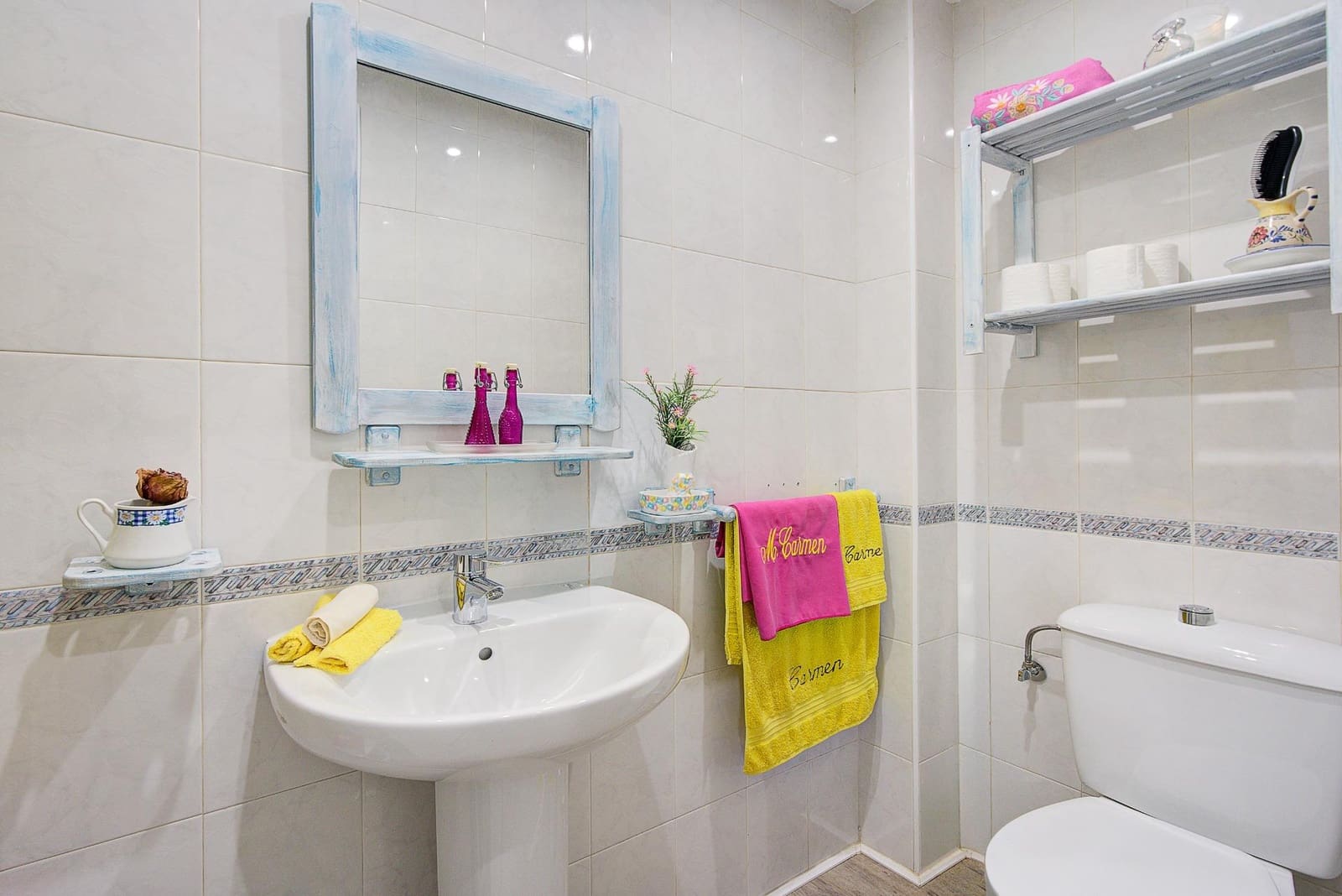 3 slaapkamer Villa te koop in Jun met zwembad - € 370.000 (Ref: 9975432)
