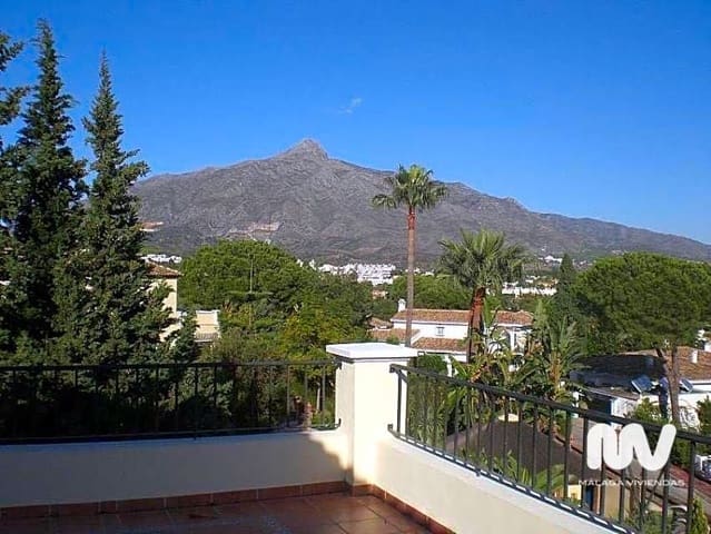 6 camera da letto Villa in vendita in La Dama de Noche - La Alzambra, Marbella con piscina - 3.000.000 € (Rif: 8466799)