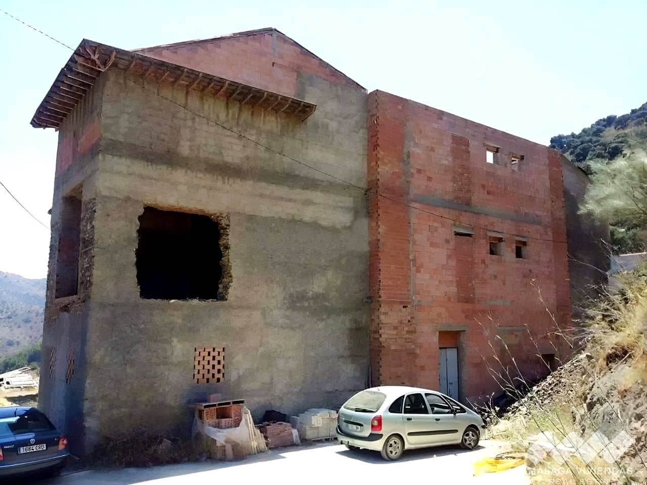 Grunde uden byggetilladelser til salg i Malaga by - € 259.000 (Ref: 8690779)