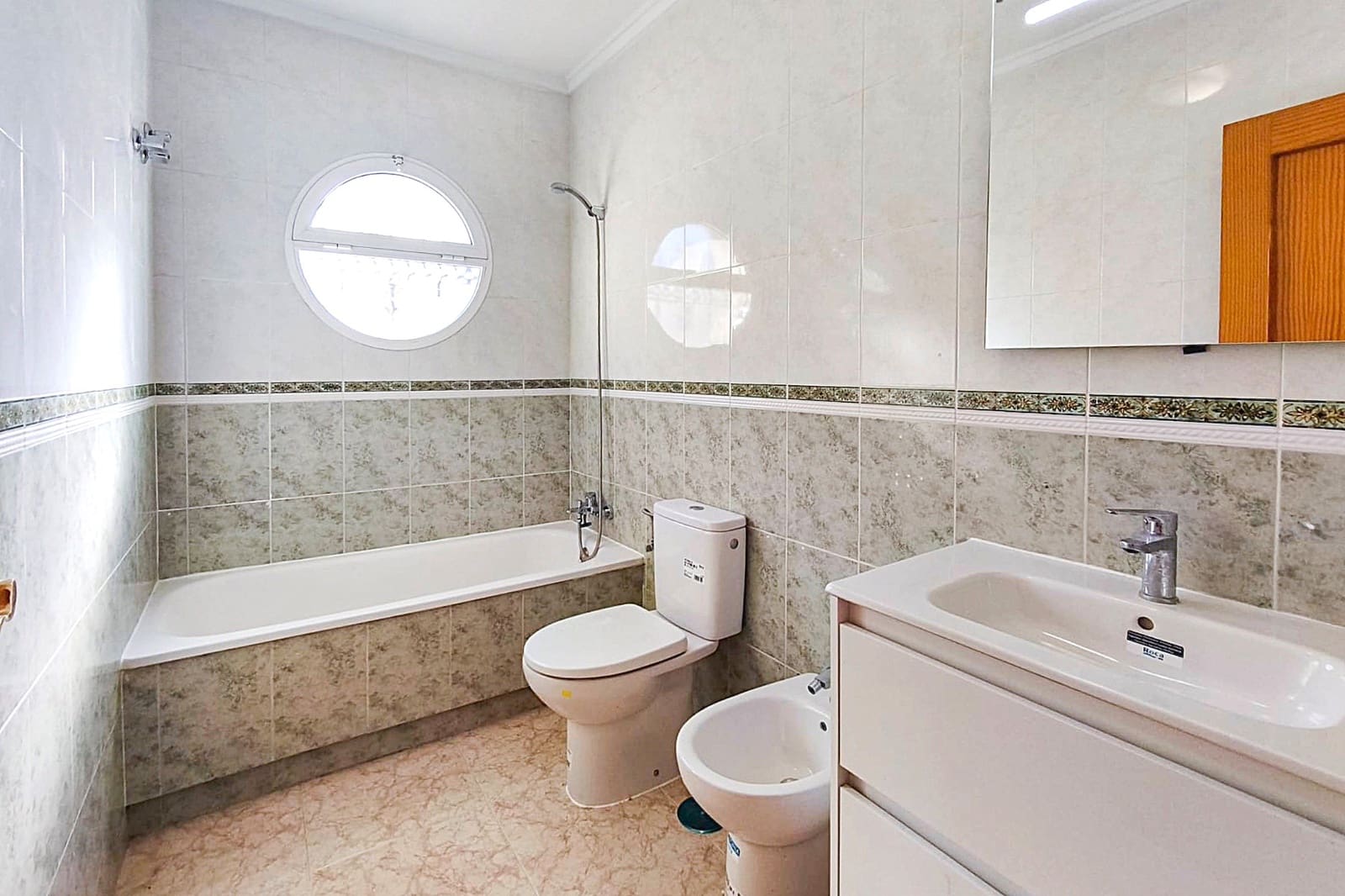 Pareado de 3 habitaciones en Punta Prima en venta - 209.950 € (Ref: 9488808)