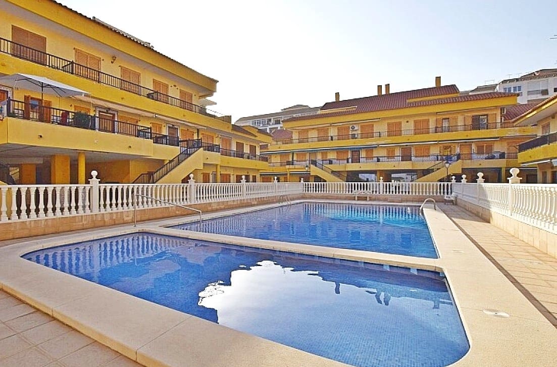 2 soveværelse Byhus til salg i La Mata - € 159.850 (Ref: 9488812)