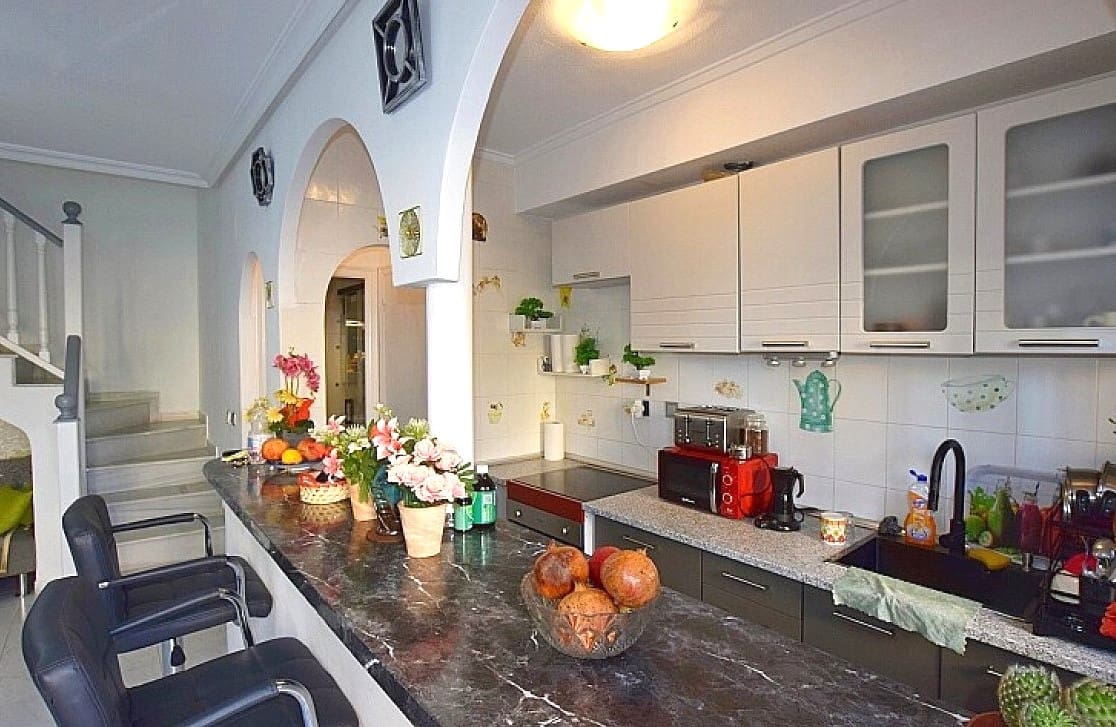 2 soveværelse Byhus til salg i La Mata - € 159.850 (Ref: 9488812)