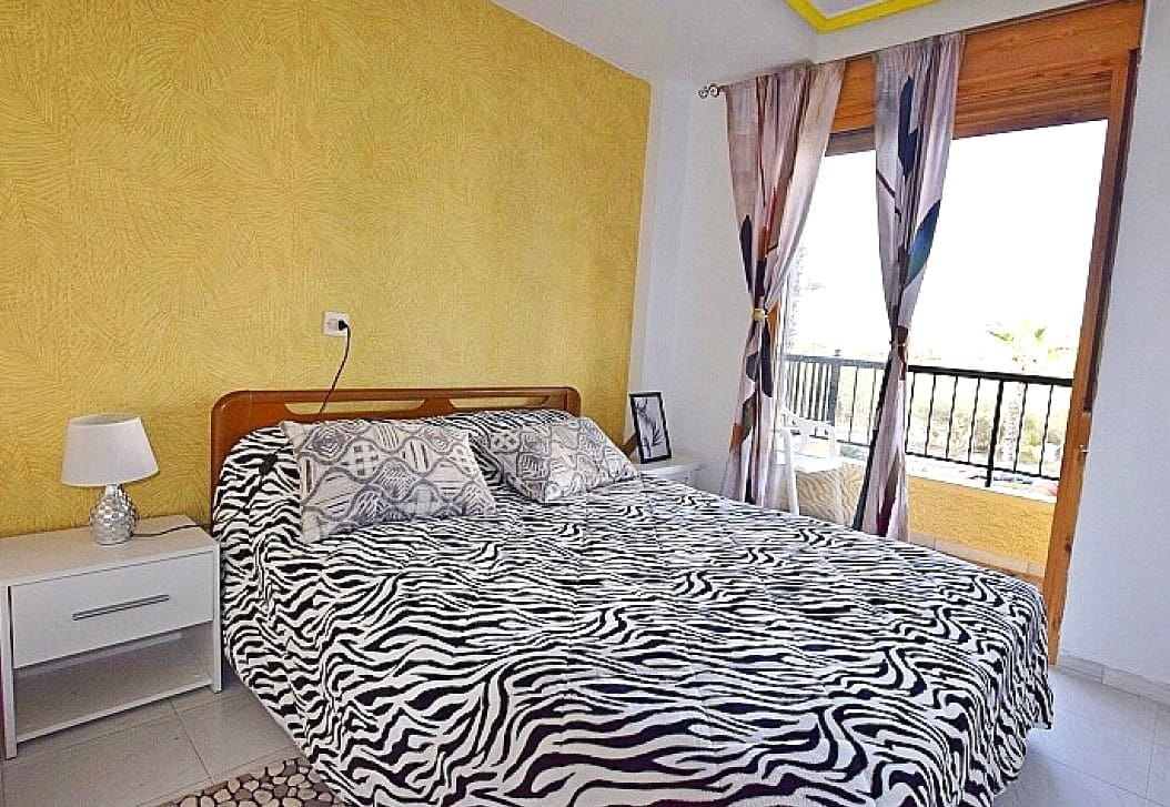 2 soveværelse Byhus til salg i La Mata - € 159.850 (Ref: 9488812)