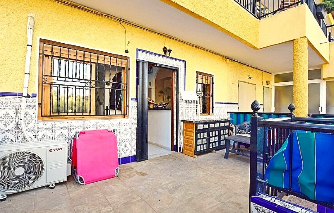 2 soveværelse Byhus til salg i La Mata - € 159.850 (Ref: 9488812)