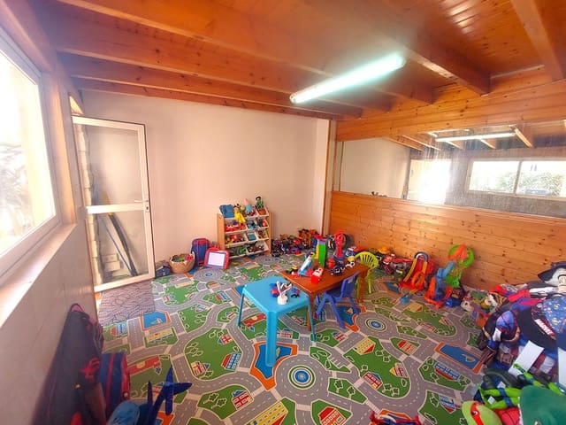 6 bedroom Villa for sale in Benidorm - € 524,999 (Ref: 9488815)