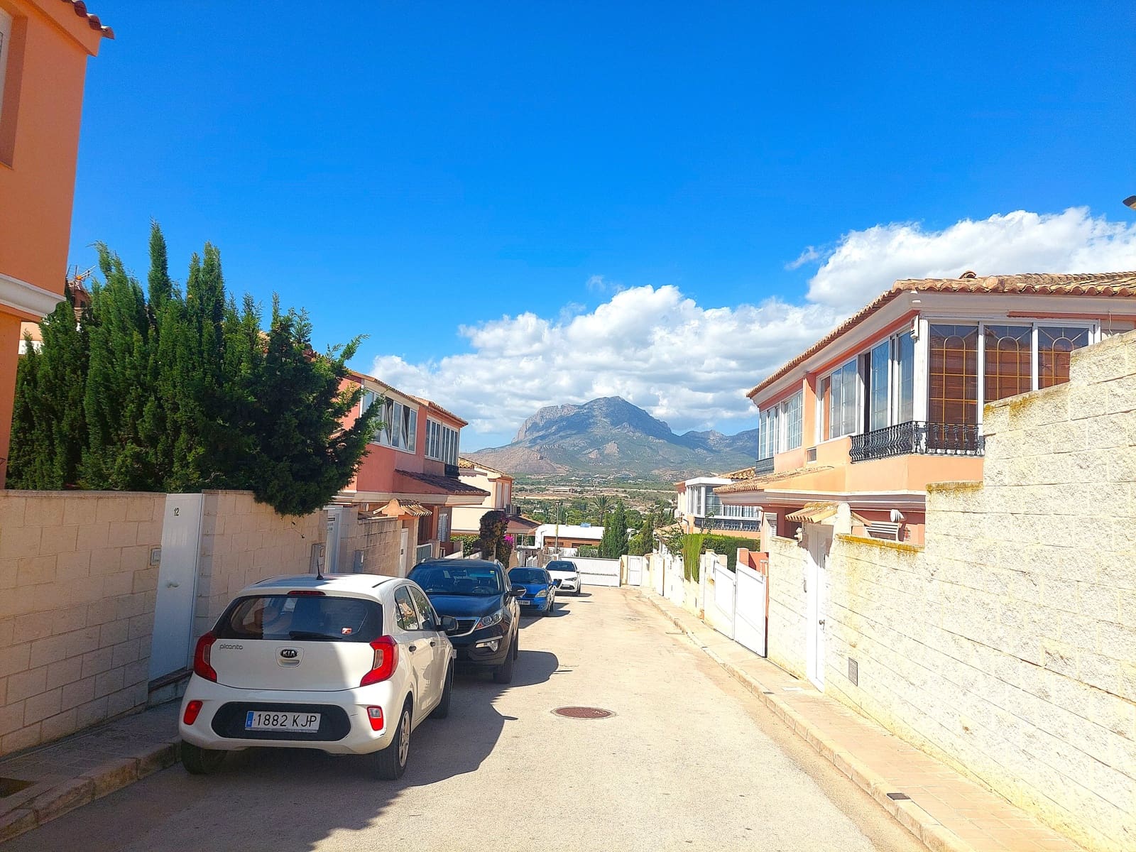 6 bedroom Villa for sale in Benidorm - € 524,999 (Ref: 9488815)