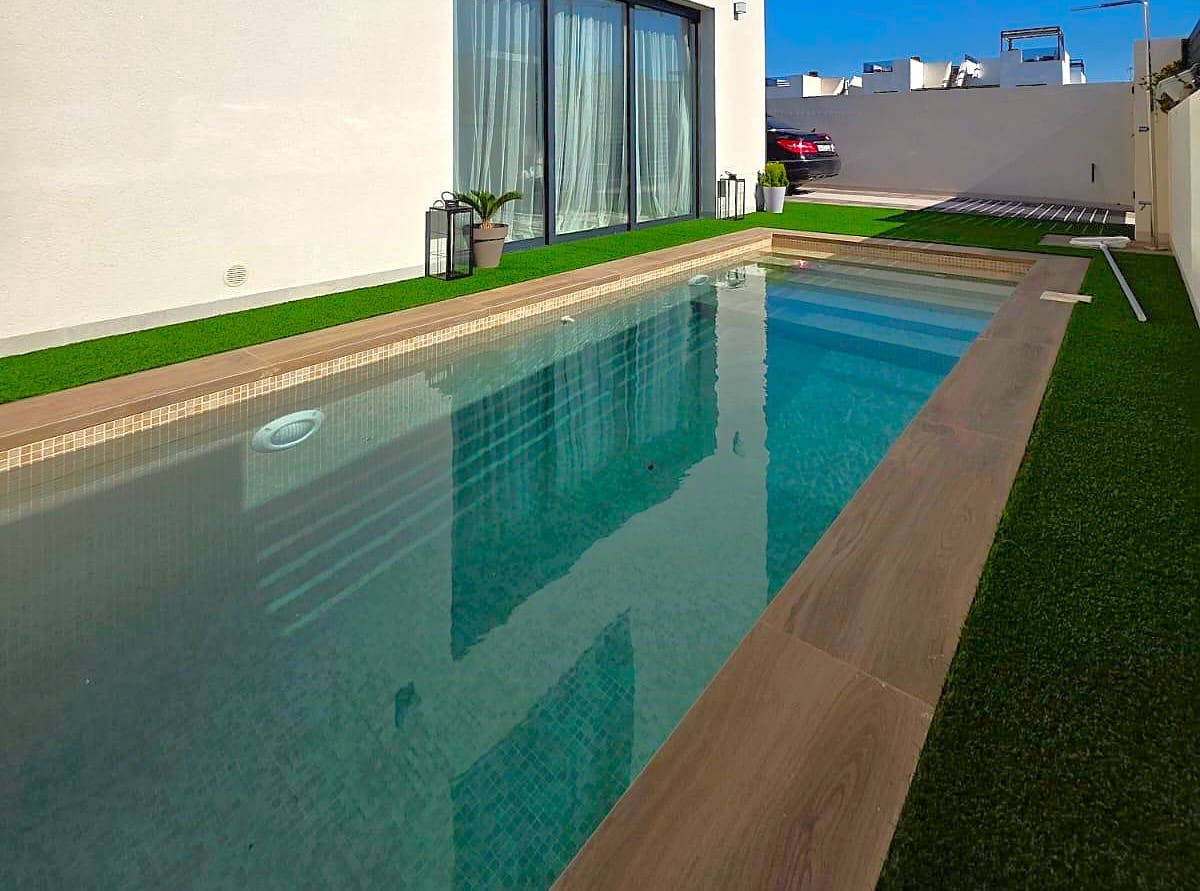 2 bedroom Villa for sale in Monforte del Cid - € 319,950 (Ref: 9488824)