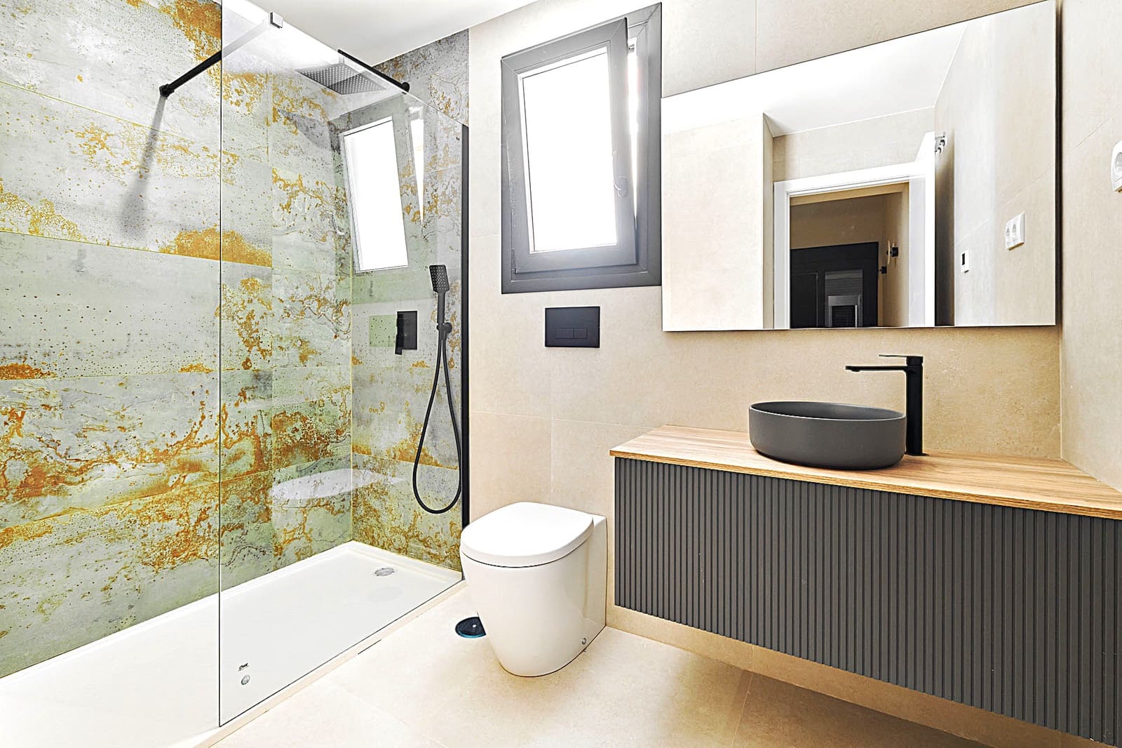 2 makuuhuone Huoneisto myytävänä paikassa Punta Prima - 359 950 € (Ref: 9488827)