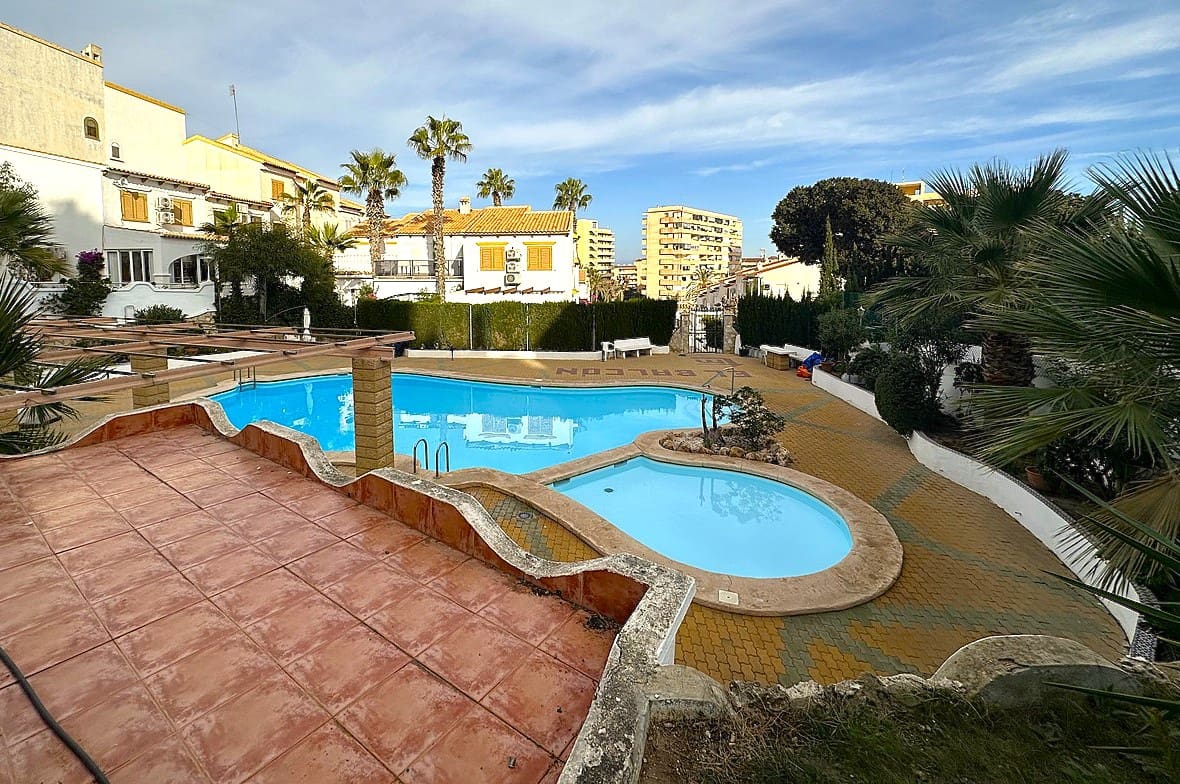 2 soveværelse Byhus til salg i La Mata - € 158.950 (Ref: 9488831)