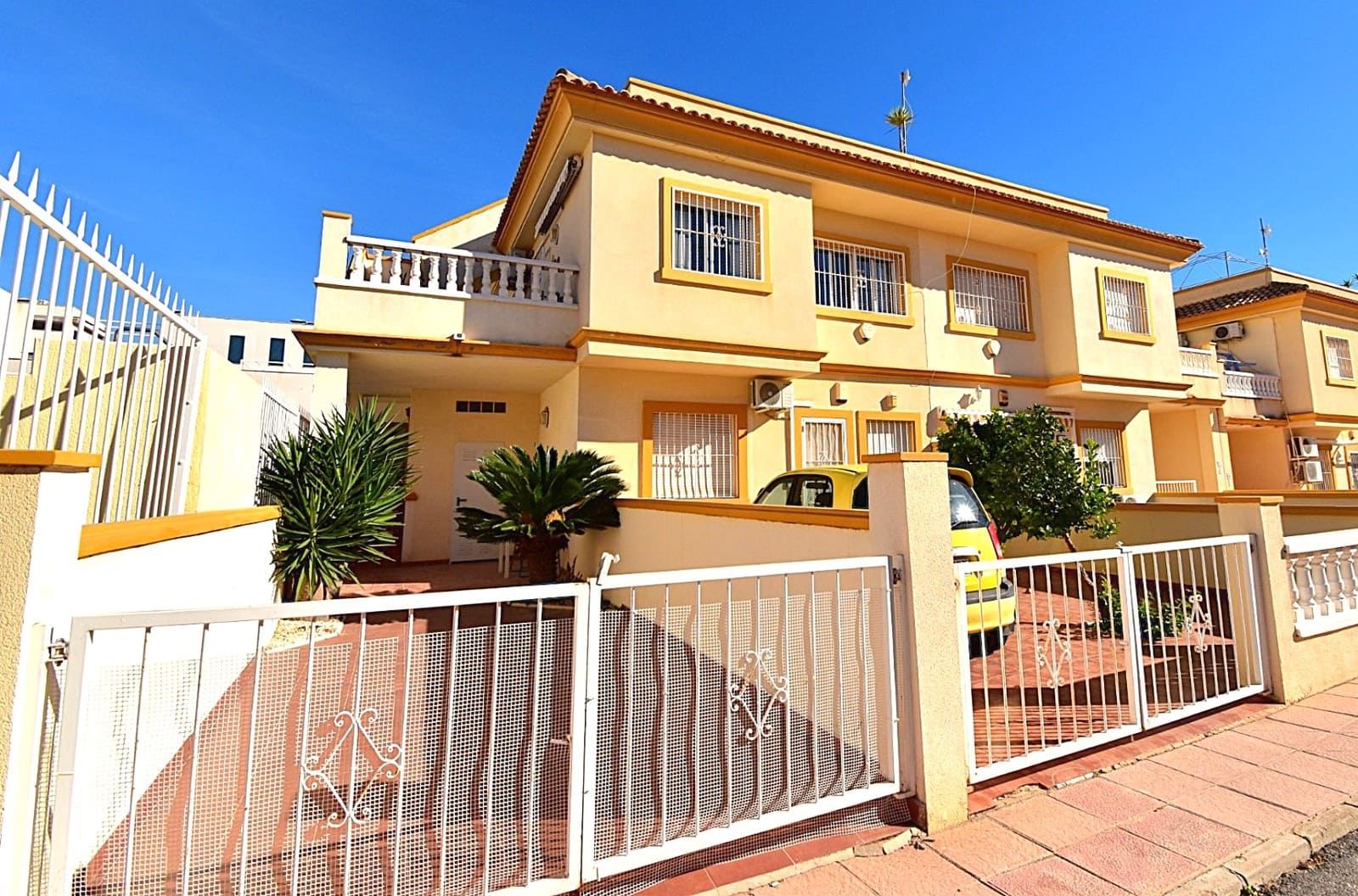2 bedroom Apartment for sale in Playa Flamenca - € 188,950 (Ref: 9488836)