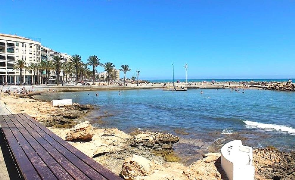 2 makuuhuone Huoneisto myytävänä paikassa Torrevieja - 233 950 € (Ref: 9488839)