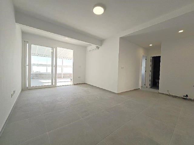2 makuuhuone Huoneisto myytävänä paikassa Torrevieja - 233 950 € (Ref: 9488839)
