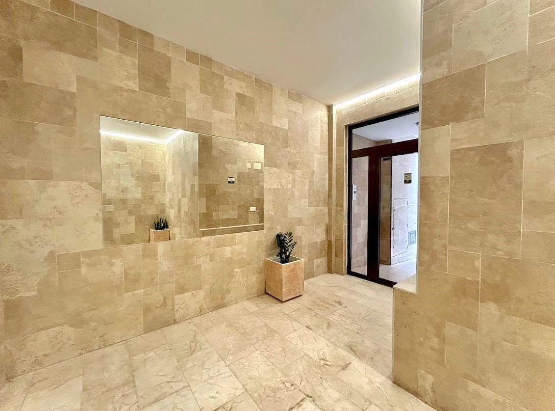 2 Zimmer Apartment zu verkaufen in Alicante / Alacant Stadt - 249.000 € (Ref: 9488845)