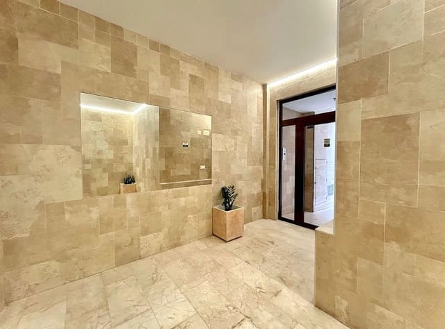 2 Zimmer Apartment zu verkaufen in Alicante / Alacant Stadt - 249.000 € (Ref: 9488845)