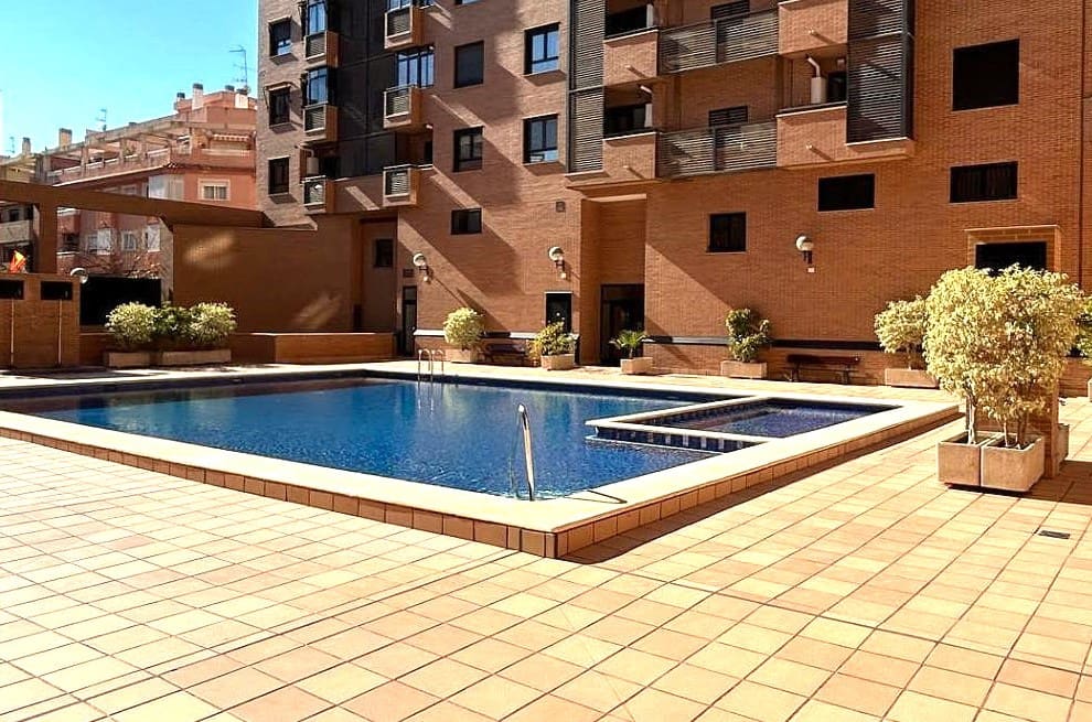 2 Zimmer Apartment zu verkaufen in Alicante / Alacant Stadt - 249.000 € (Ref: 9488845)