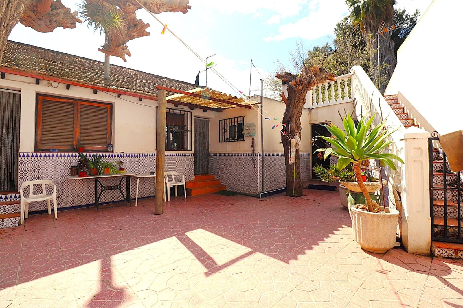 5 bedroom Villa for sale in Rojales - € 168,950 (Ref: 9488852)