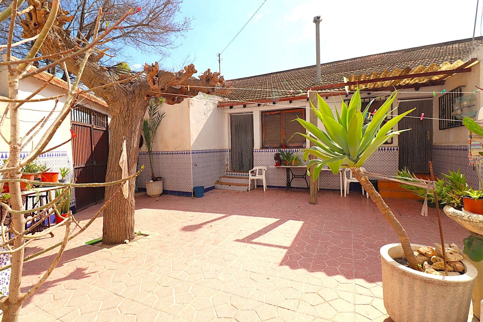 5 bedroom Villa for sale in Rojales - € 168,950 (Ref: 9488852)