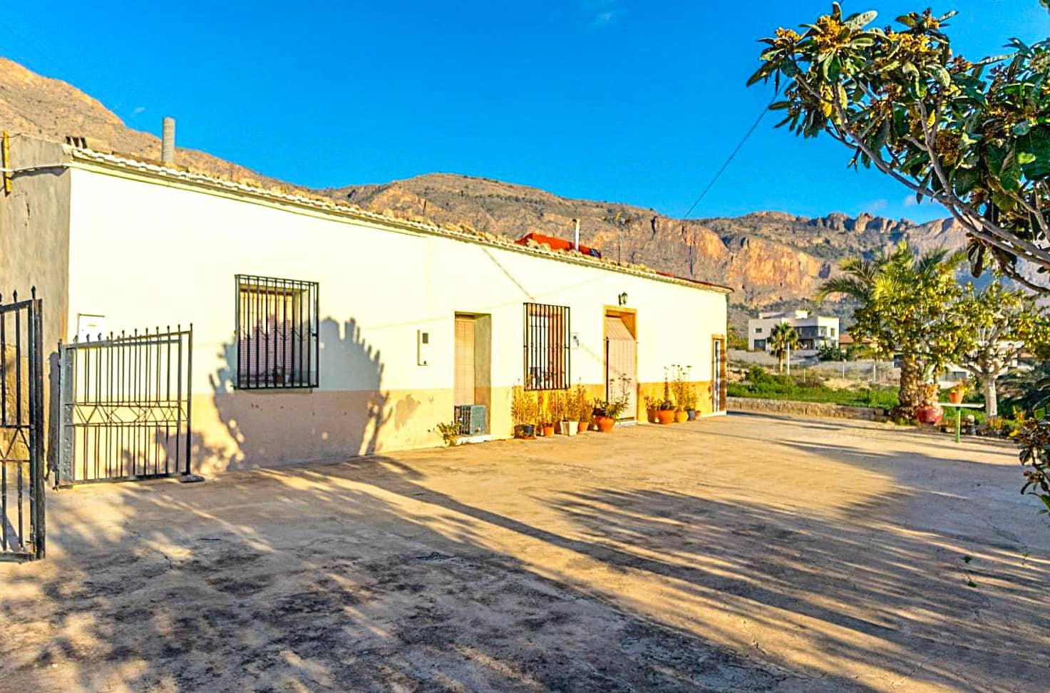 4 slaapkamer Finca/Landhuis te koop in Orihuela - € 249.900 (Ref: 9498893)