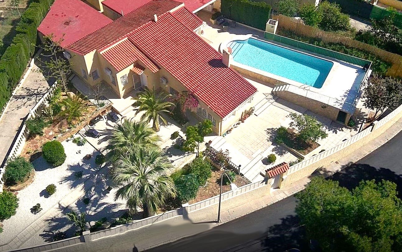 4 bedroom Villa for sale in Altea - € 594,900 (Ref: 9499666)