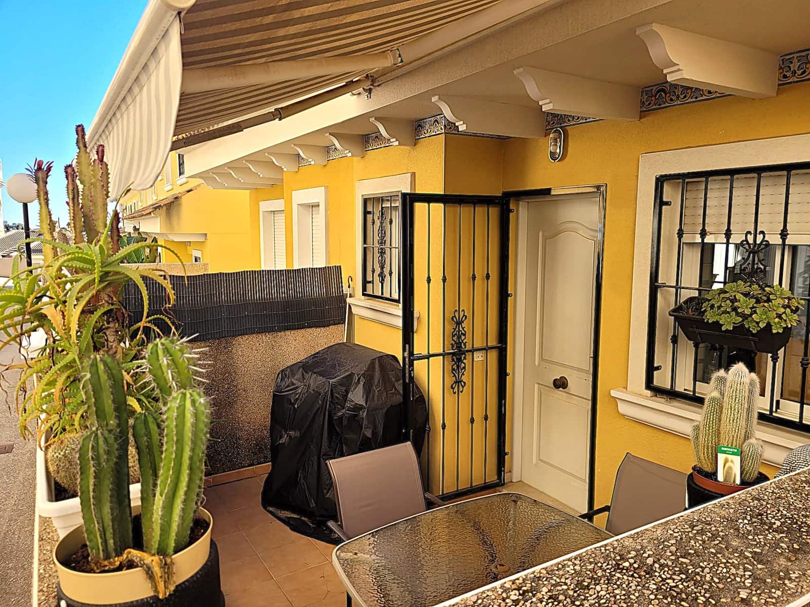 2 makuuhuone Omakotitalo myytävänä paikassa Algorfa - 164 900 € (Ref: 9503933)