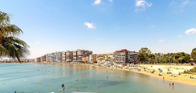 2 makuuhuone Huoneisto myytävänä paikassa Torrevieja - 136 950 € (Ref: 9533326)