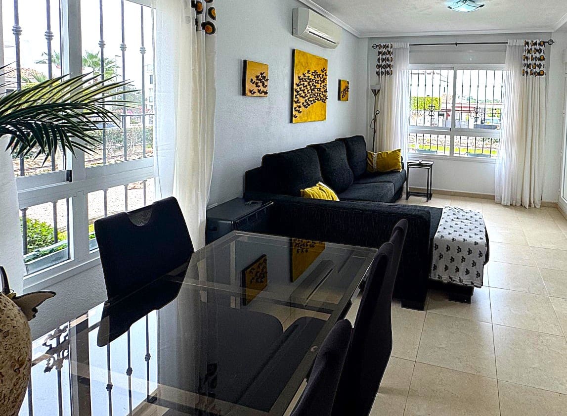 2 soveværelse Lejlighed til salg i Dehesa de Campoamor - € 189.900 (Ref: 9547822)