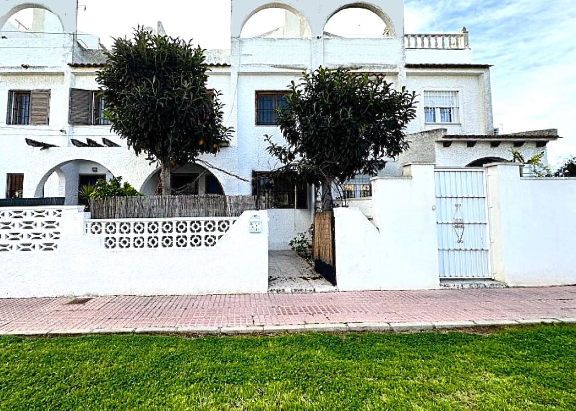 2 slaapkamer Huis te koop in Playa Flamenca - € 138.950 (Ref: 9585907)