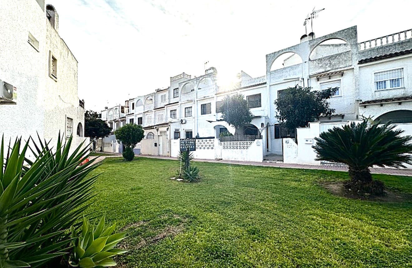 2 slaapkamer Huis te koop in Playa Flamenca - € 138.950 (Ref: 9585907)