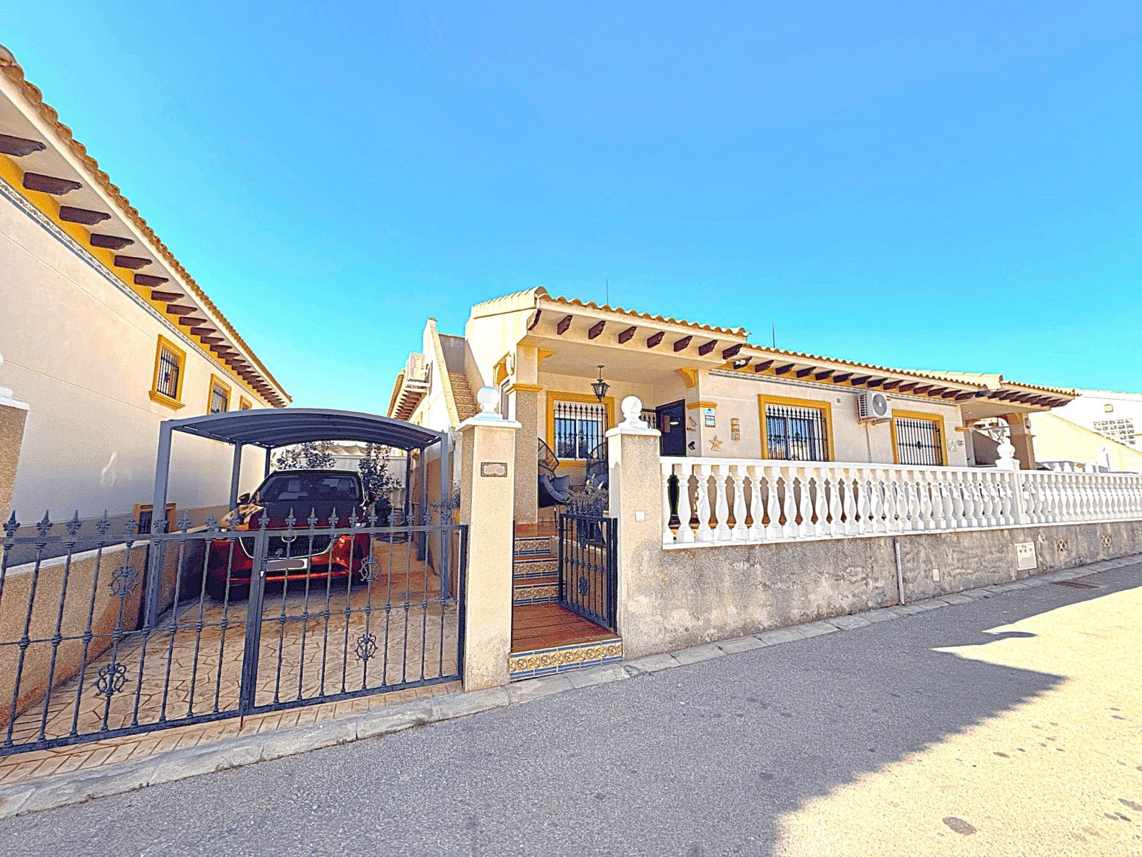2 makuuhuone Bungalow myytävänä paikassa Cabo Roig - 184 900 € (Ref: 9611147)