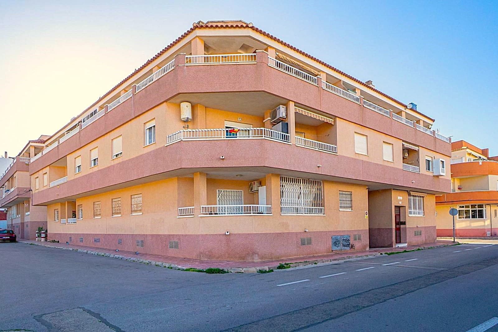 3 bedroom Apartment for sale in Playa Flamenca - € 168,950 (Ref: 9629742)