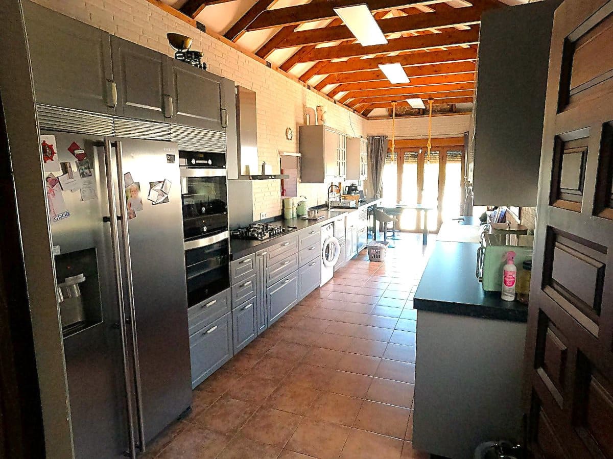 5 soveværelse Villa til salg i Jacarilla med swimmingpool - € 574.950 (Ref: 9706058)