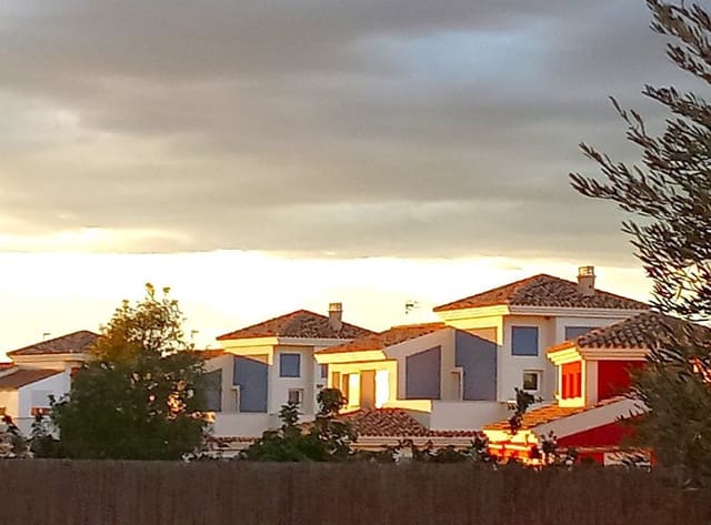 Chalet de 3 habitaciones en Mazarrón en venta con piscina garaje - 375.000 € (Ref: 9706062)