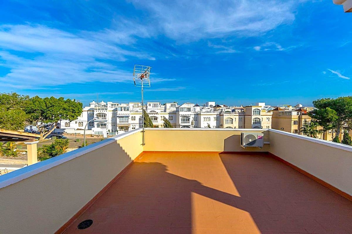 3 soverom Villa til salgs i Campoamor med svømmebasseng garasje - € 294 950 (Ref: 9706067)