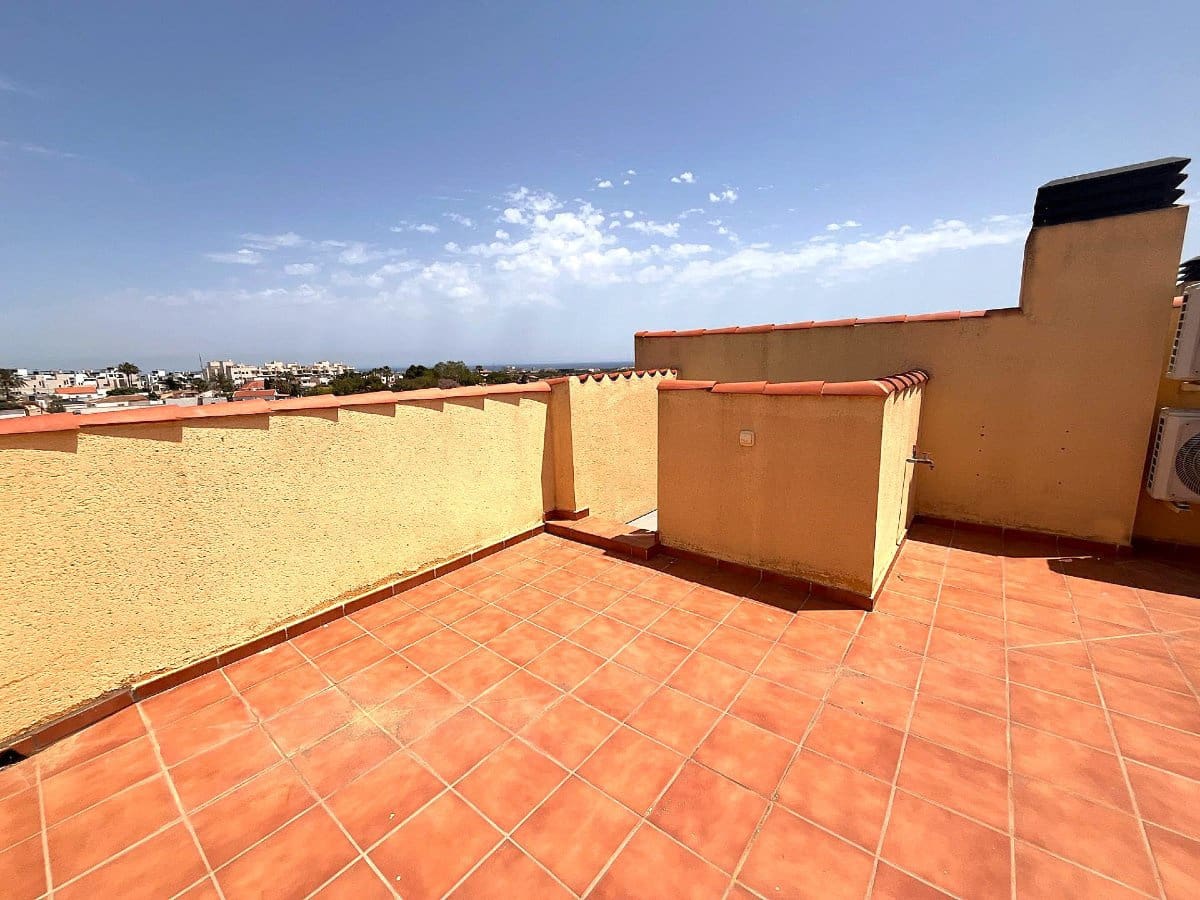 3 bedroom Townhouse for sale in Cabo Roig with pool - € 233,950 (Ref: 9706072)