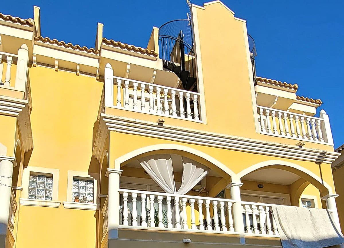 2 slaapkamer Huis te koop in Algorfa met zwembad garage - € 164.900 (Ref: 9706078)