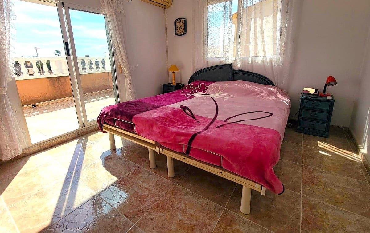 4 sovrum Hus till salu i Torre de la Horadada med garage - 272 500 € (Ref: 9706083)