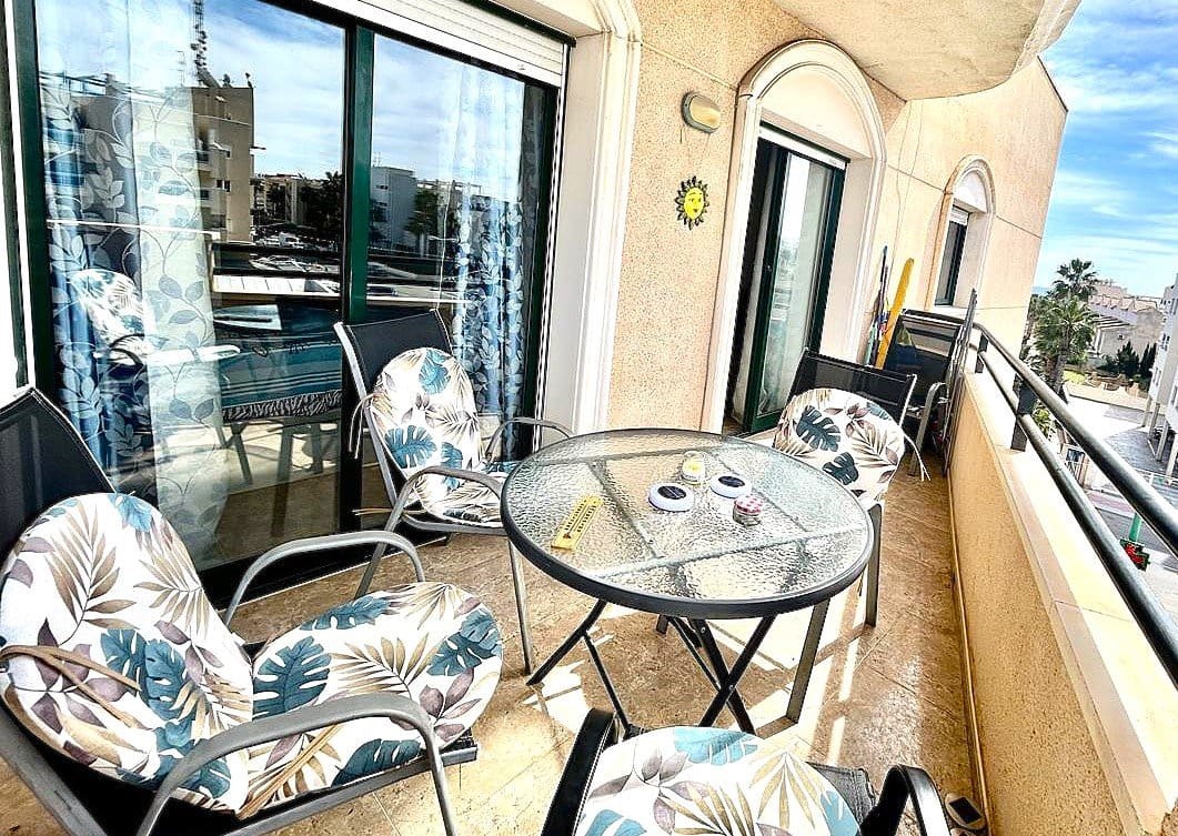 2 bedroom Apartment for sale in Cabo Roig with pool garage - € 174,900 (Ref: 9706085)