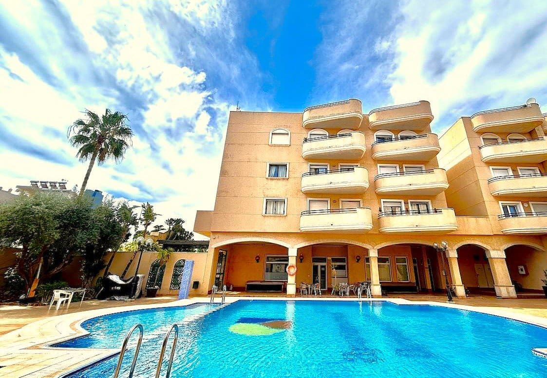 2 bedroom Apartment for sale in Cabo Roig with pool garage - € 174,900 (Ref: 9706085)