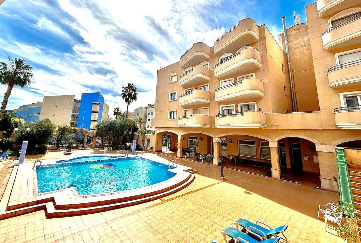 2 bedroom Apartment for sale in Cabo Roig with pool garage - € 174,900 (Ref: 9706085)