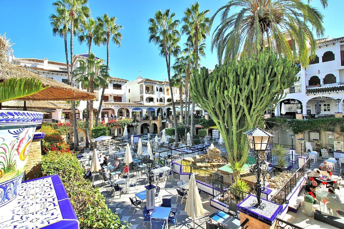 2 bedroom Apartment for sale in Cabo Roig with pool garage - € 174,900 (Ref: 9706085)