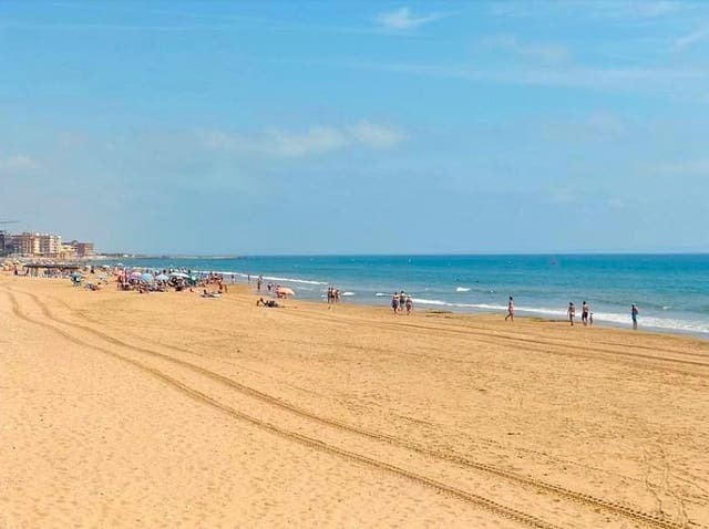 1 slaapkamer Appartement te koop in Punta Prima, Torrevieja met zwembad garage - € 134.900 (Ref: 9706088)